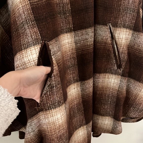 NWOT Free People Woodstock Brushed Poncho - Picture 5 of 7